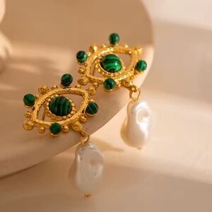 Pearl Eye Malachite Elegant Gold Earrings